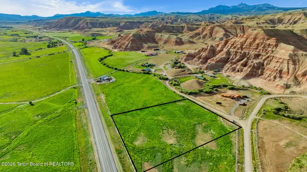 000 Stallion Lane, Dubois, WY 82513