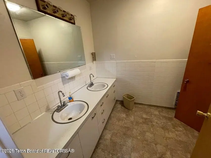 47 E 4th Avenue, Afton, WY 83110 - #3