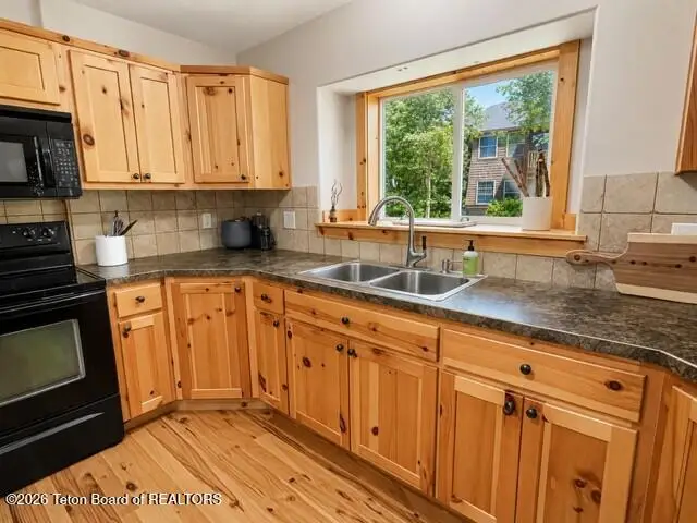 1701 Honeysuckle Loop, Driggs, ID 83422 - #1