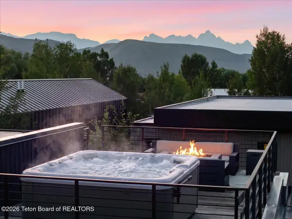 855 Wheatleigh Way, Jackson, WY 83001