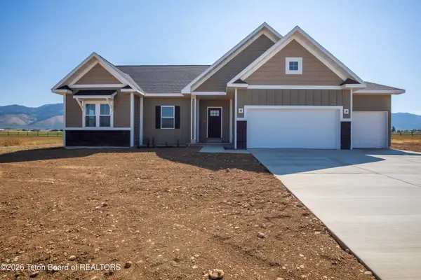 424 Caribou Peak Loop, Etna, WY 83118