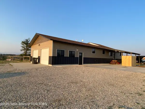 32 Sportsmans Loop, Pinedale, WY 82941