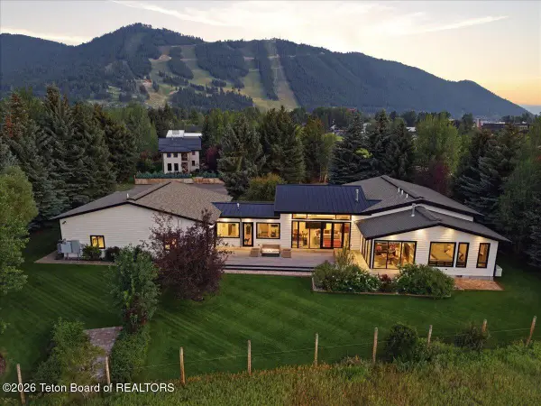 325 Teton Avenue, Jackson, WY 83001