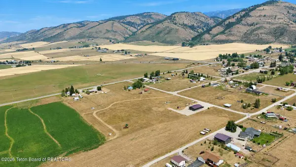 5.8 ACRES 191 S Road, Grover, WY 83122