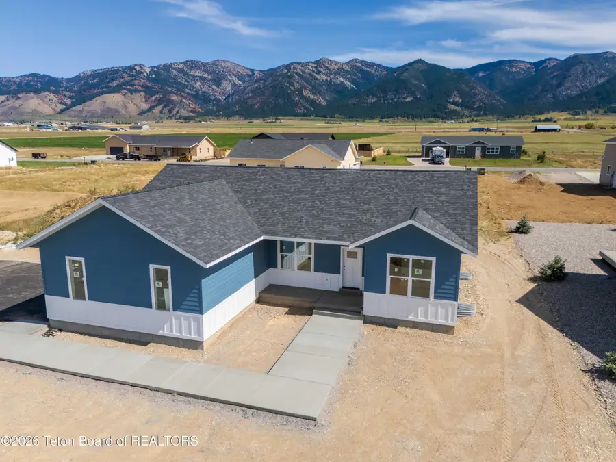 576 Little Greys Loop, Etna, WY 83118 - #2