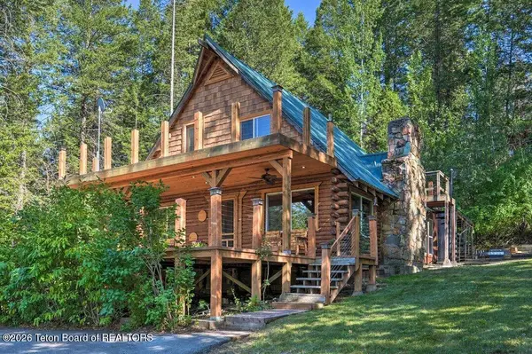 792 Lodge Lane, Alpine, WY 83128