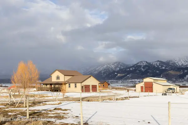 5352 County Road 114, Etna, WY 83118