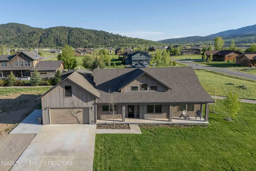325 Columbine Street Street, Alpine, WY 83128 - Image #2