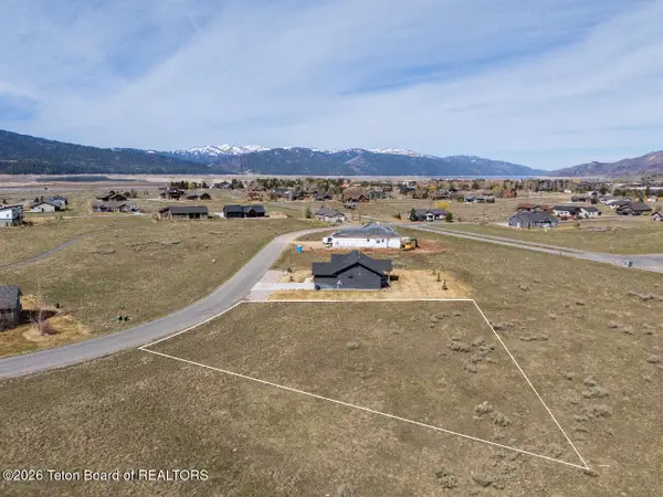 12 Aster Loop Loop, Alpine, WY 83128