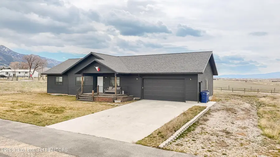 215 Little Greys Loop, Etna, WY 83120 - #2
