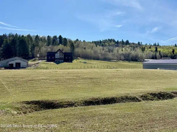 49 S Dell Creek, Alpine, WY 83128