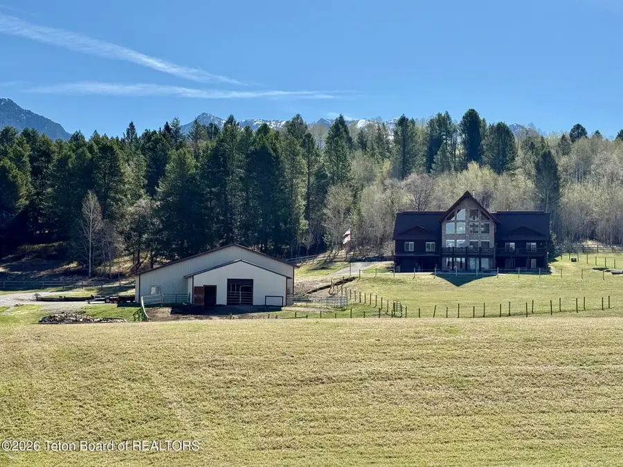 49 S Dell Creek, Alpine, WY 83128 - #2