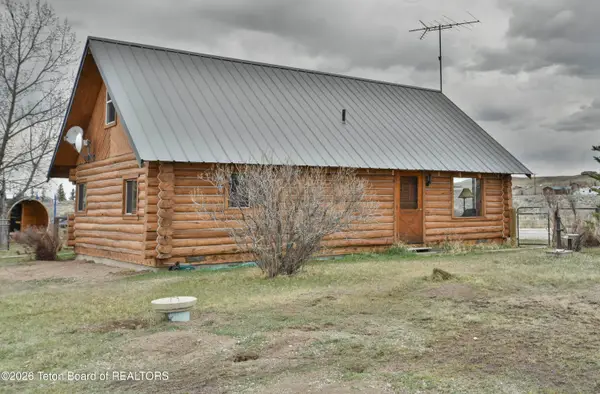 71 Blair Road, Boulder, WY 82923