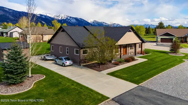 73 Country Club Way, Thayne, WY 83127