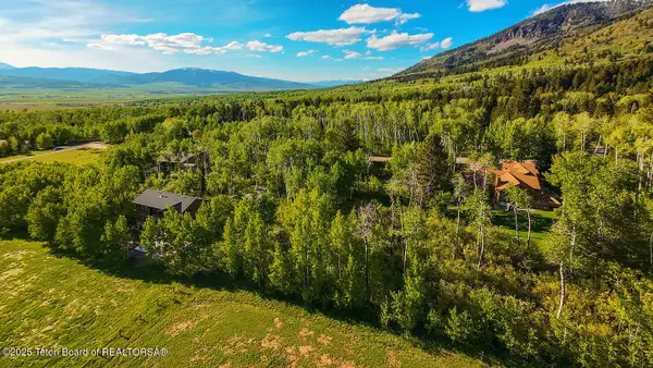 126 South Forest Dr, Star Valley Ranch, WY 83127