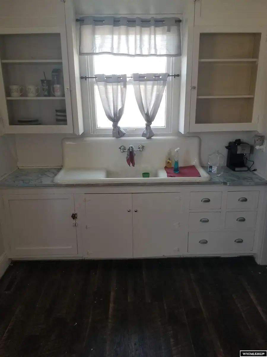 454 E Flaming Gorge Way, Green River, WY 82935 - Image #2