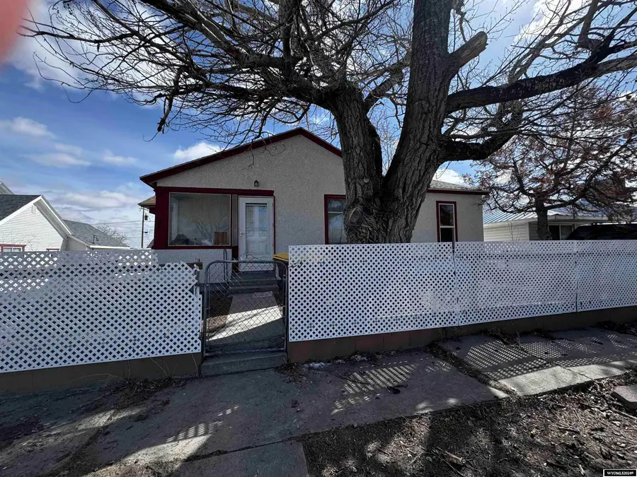 208 E Pine Street, Rawlins, WY 82301 - Image #2