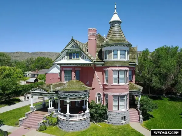 607 W Maple Street, Rawlins, WY 82301