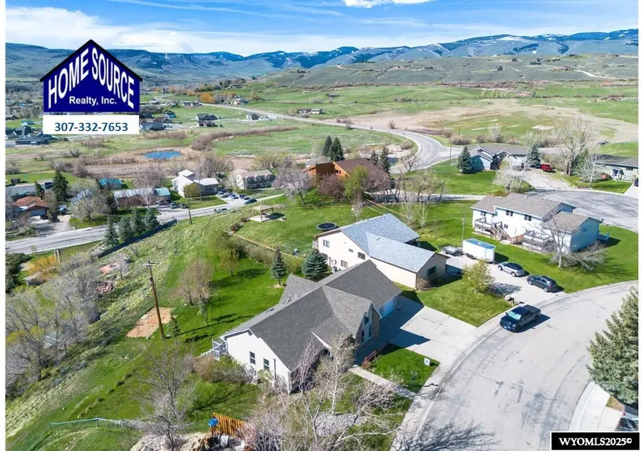 824 Vance Drive, Lander, WY 82520 - Image #2