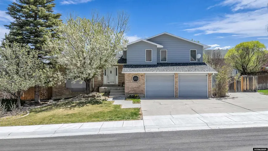 435 Evans Drive, Green River, WY 82935 - Image #2