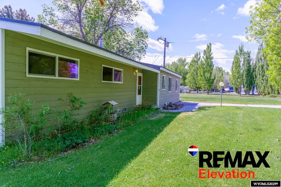 905 S 9th st, Basin, WY 82410 - Image #2