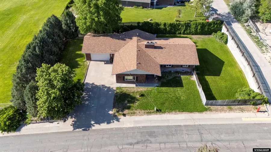918 E 27th Avenue, Torrington, WY 82240 - Image #2