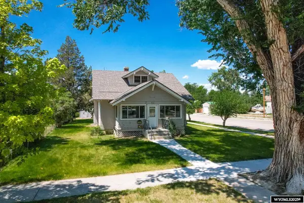 334 N 3rd St, Douglas, WY 82633
