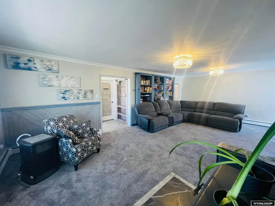 602 Sapphire Street, Kemmerer, WY 83101 - Image #2