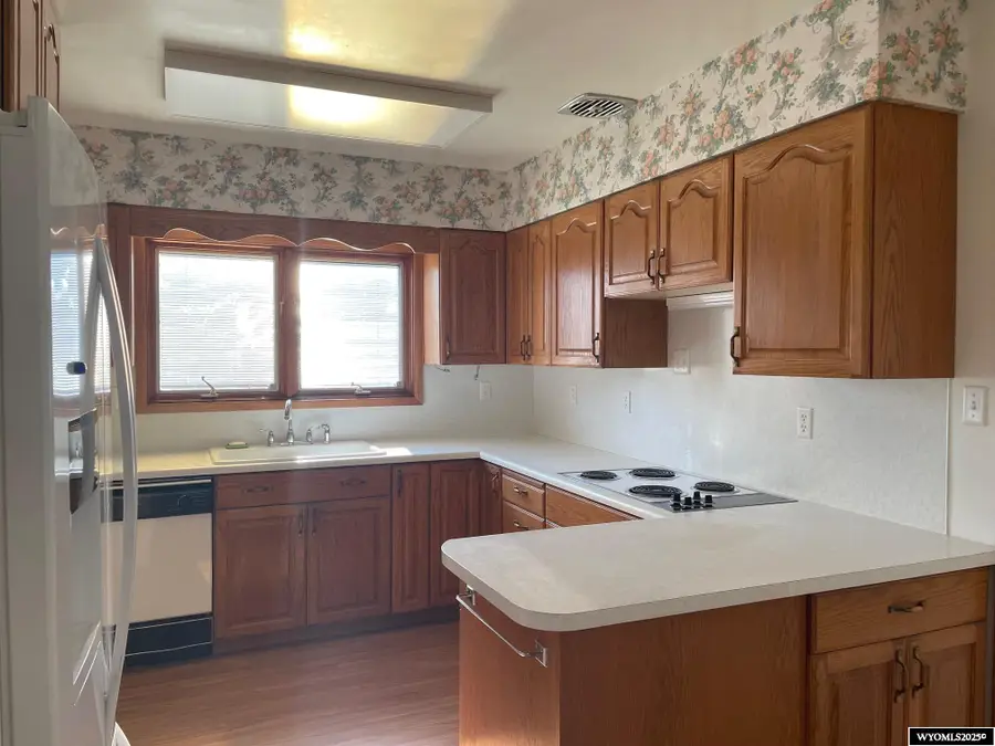 903 12th Street, Rawlins, WY 82301 - Image #3