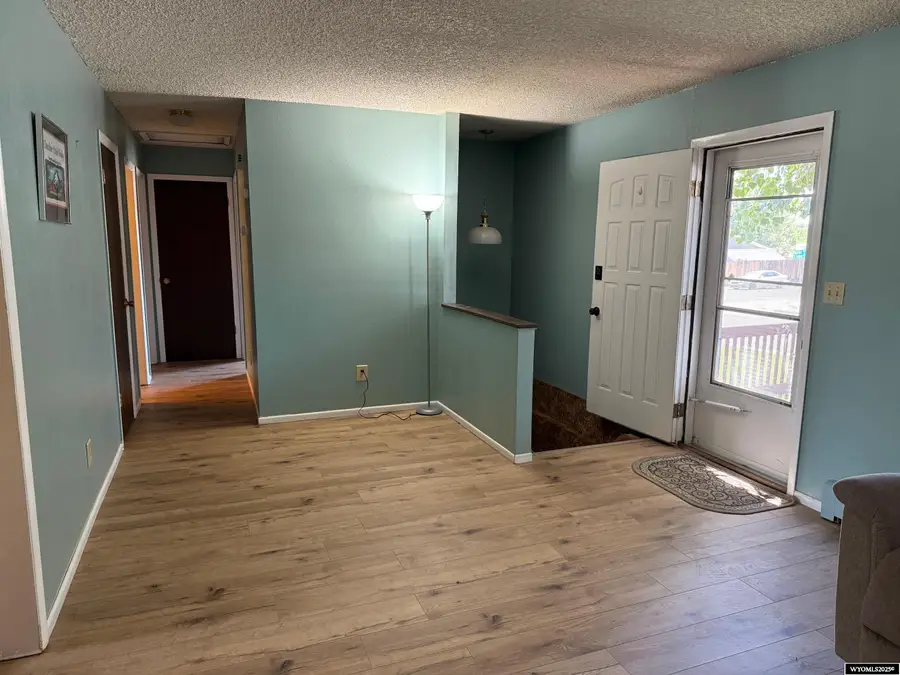 915 Kansas Street, Green River, WY 82935-5830 - Image #2