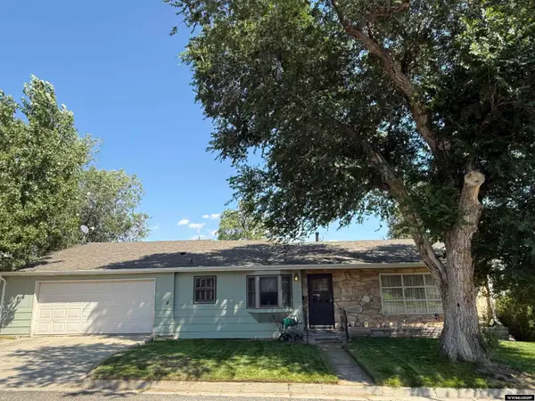 115 N 13th Street, Thermopolis, WY 82443