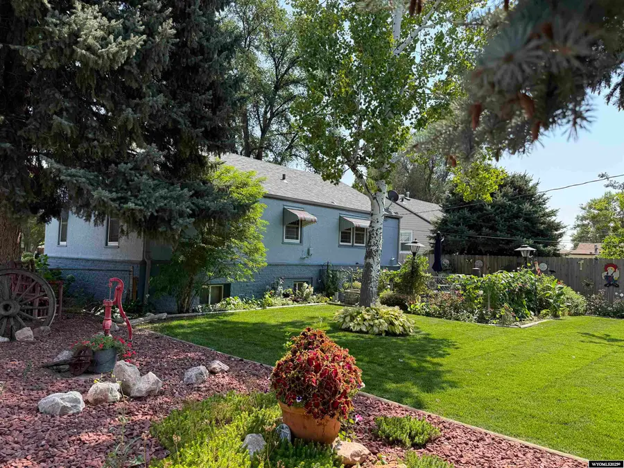2542 E B Street, Torrington, WY 82240 - Image #2