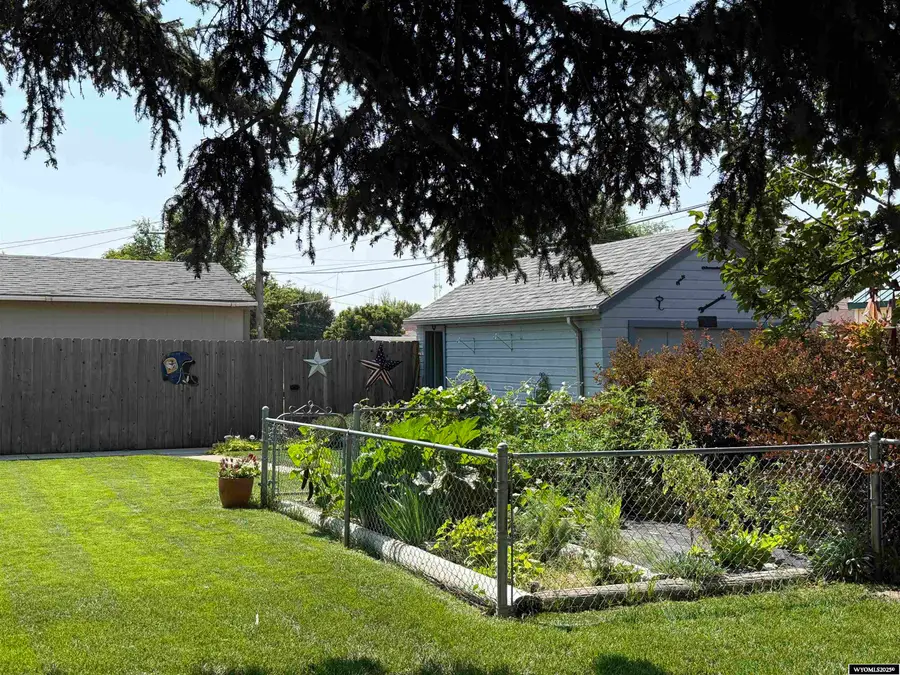 2542 E B Street, Torrington, WY 82240 - Image #3