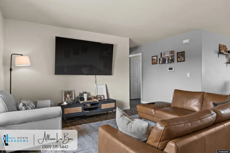 1096 7th Street, Evansville, WY 82636 - Image #2