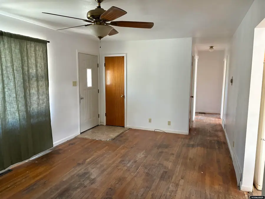 817 Yvonne Drive, Riverton, WY 82501 - Image #2