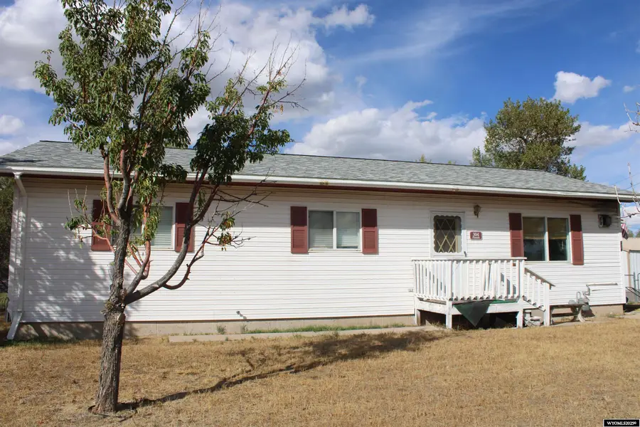 304 Third Street, Mountain View, WY 82939 - Image #2