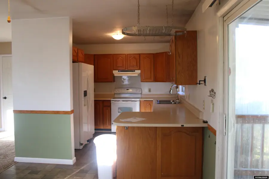 304 Third Street, Mountain View, WY 82939 - Image #3