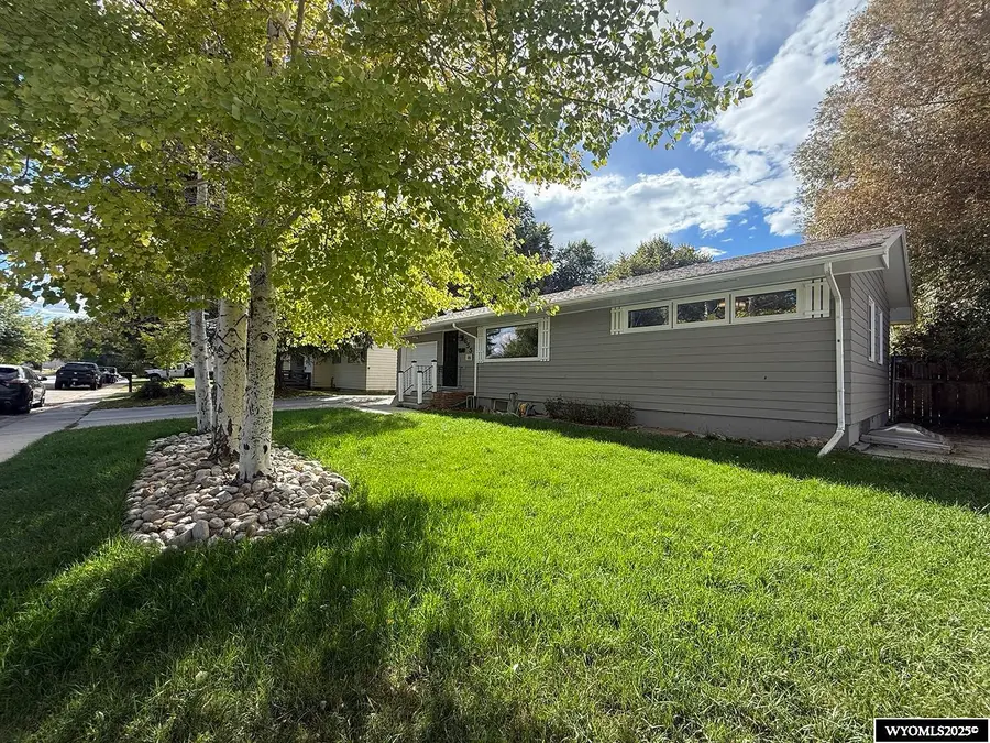 655 N 10th Street, Lander, WY 82520 - Image #2