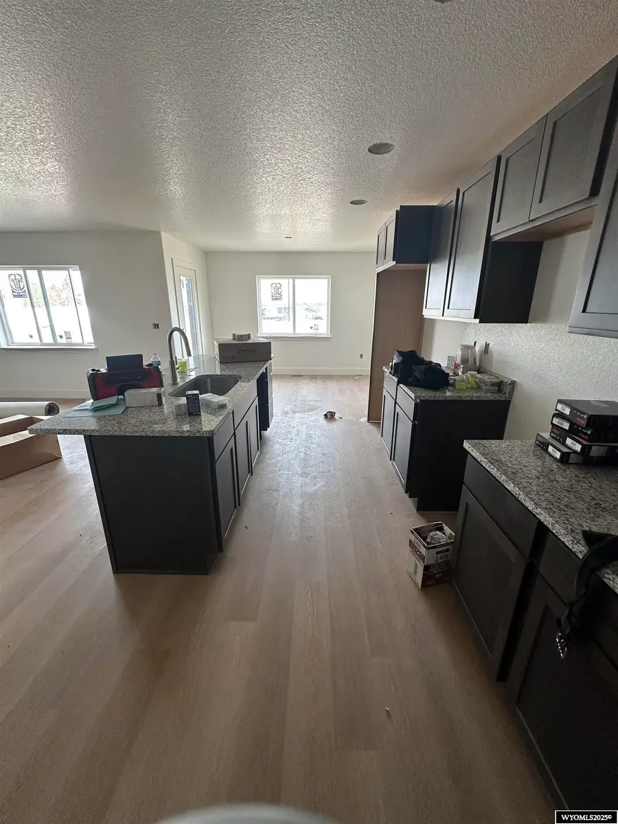 825 S 6th Avenue, Mills, WY 82644 - Image #2