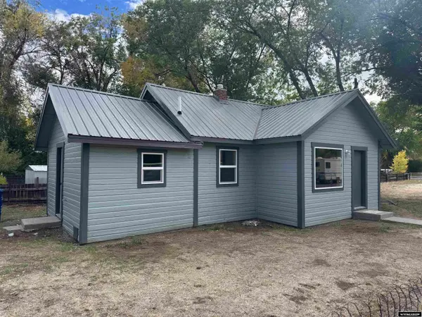 211 N 10th St E, Riverton, WY 82501