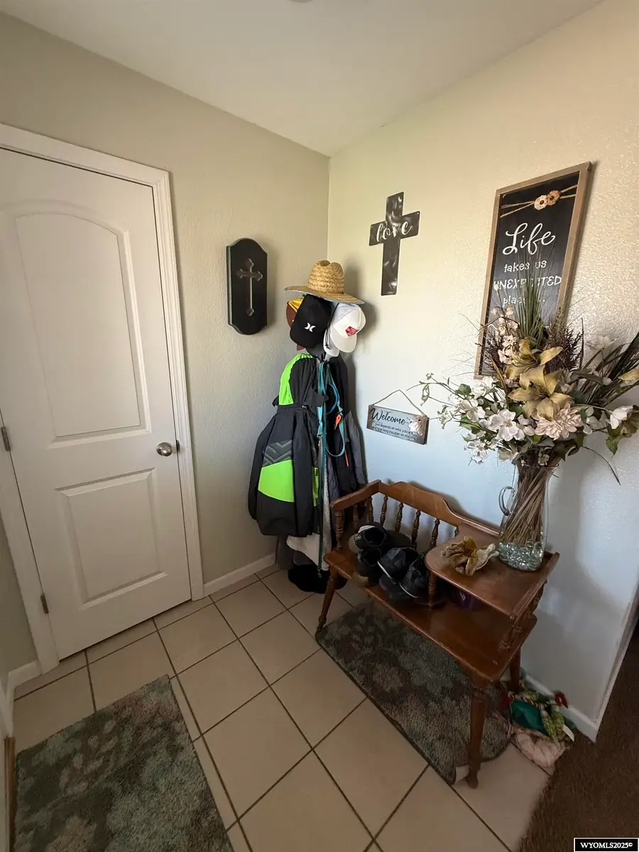 982 Meadowlark Drive, Douglas, WY 82633 - Image #2