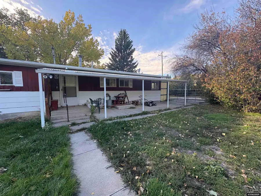 225 N 8th Street, Douglas, WY 82633 - Image #2