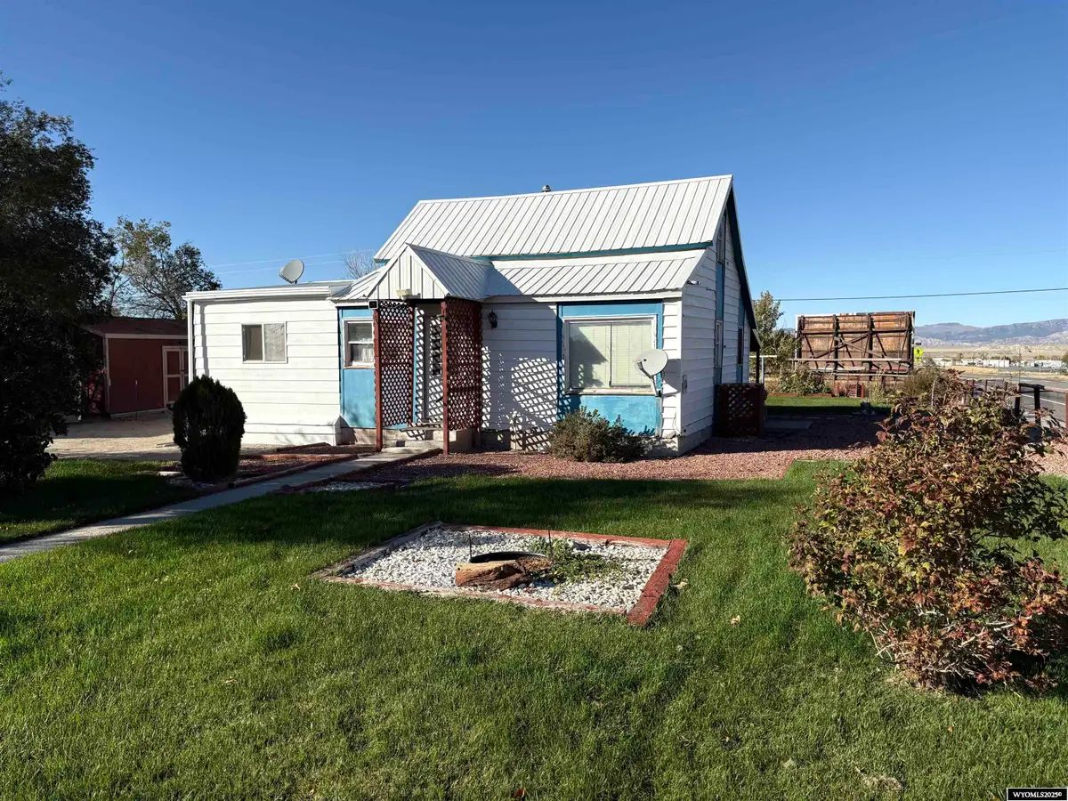 104 W 5th St, Shoshoni, WY 82649 - Image #1