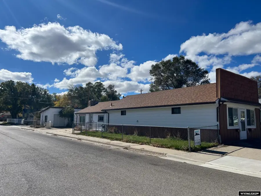 502 W State Street, Rawlins, WY 82301 - Image #2