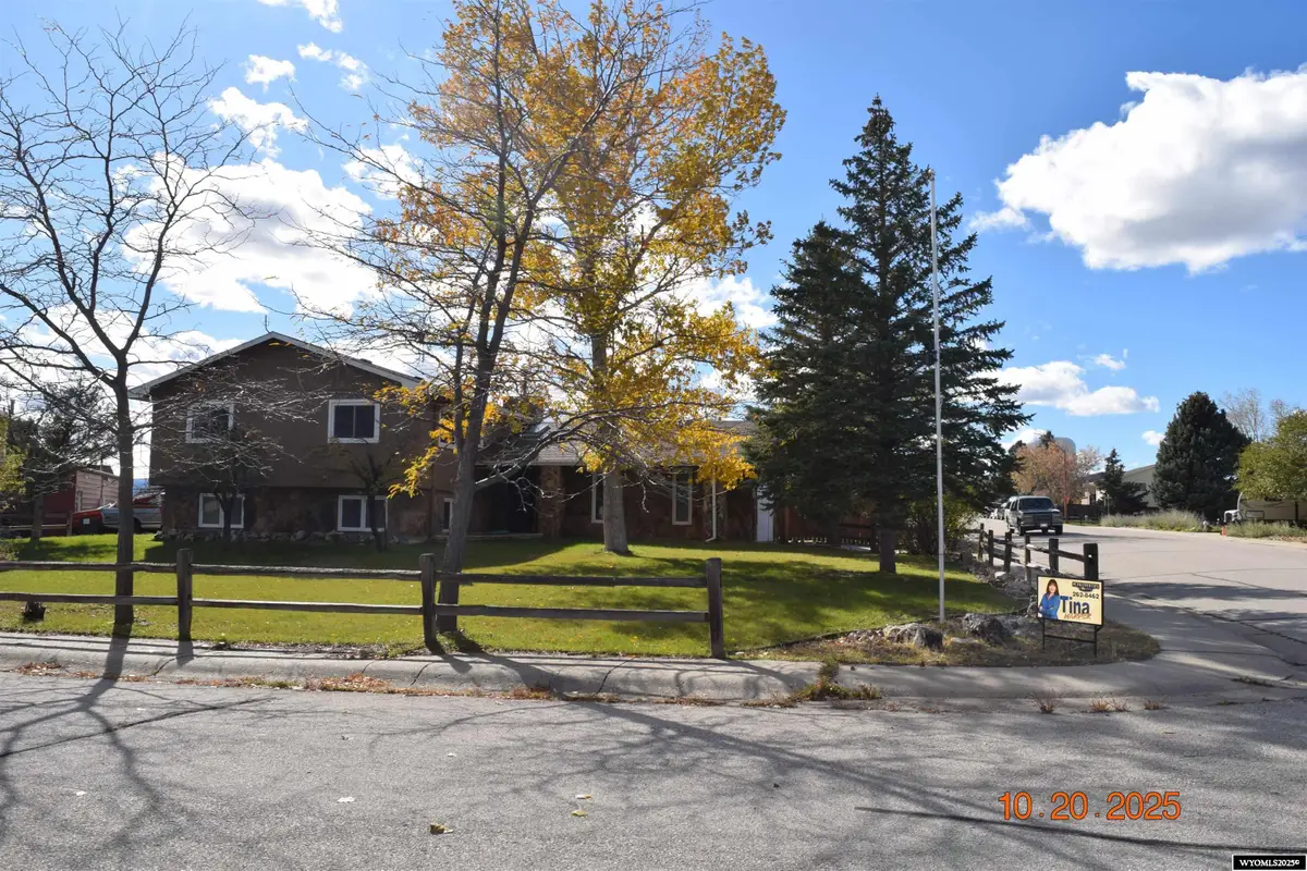 632 Arapaho Trail, Glenrock, WY 82637 - Image #1