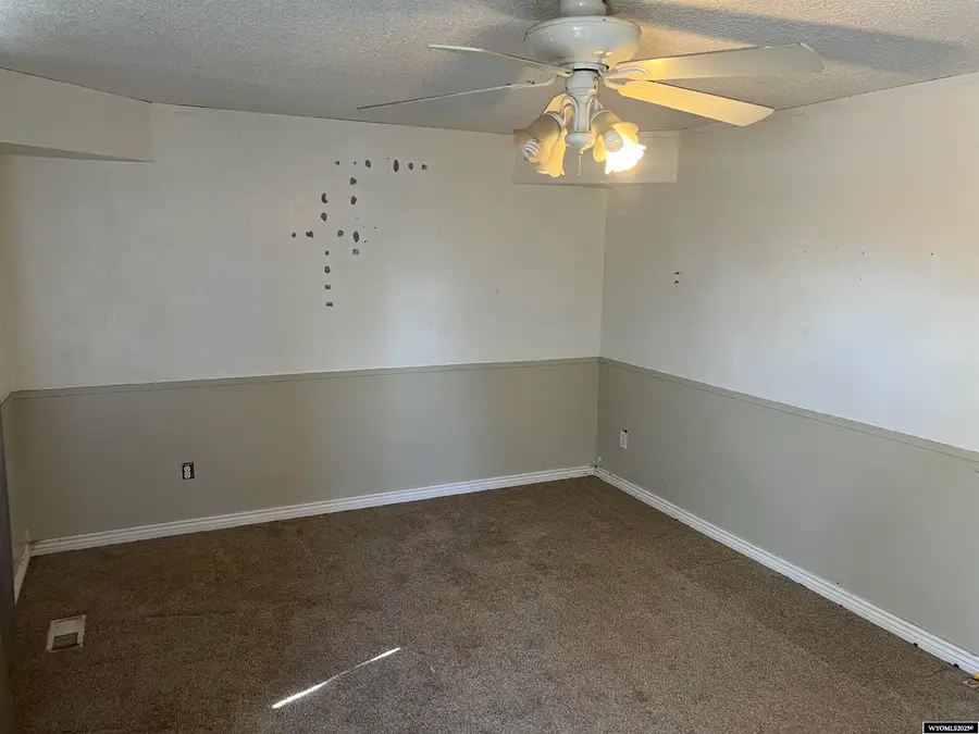 275 Elm Street, Green River, WY 82935 - Image #2