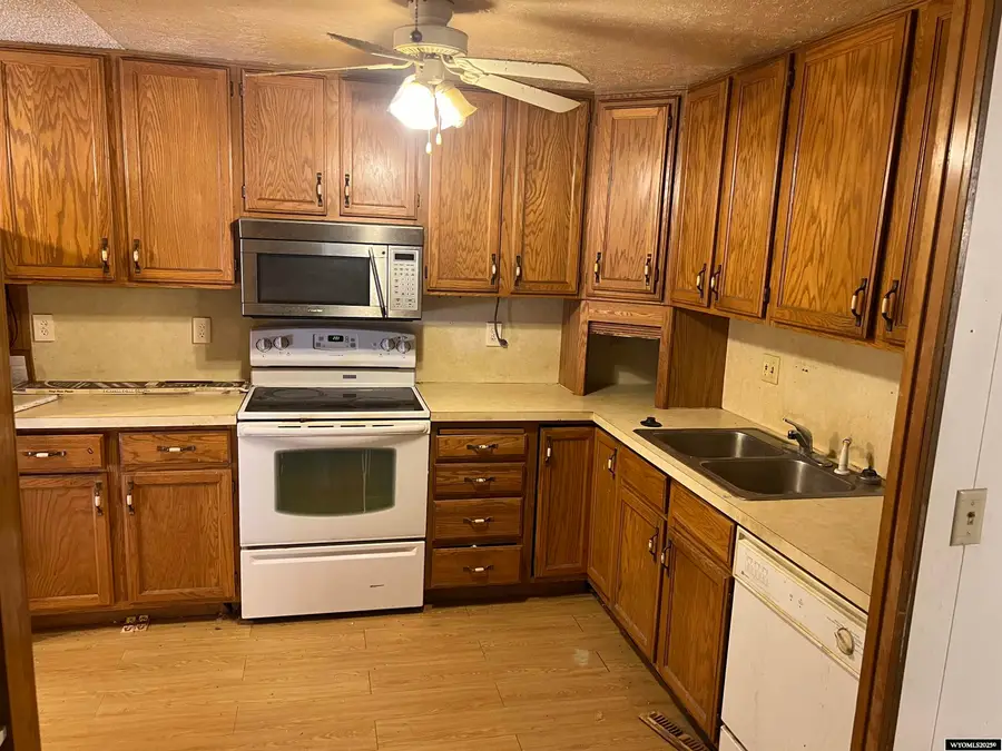 275 Elm Street, Green River, WY 82935 - Image #3