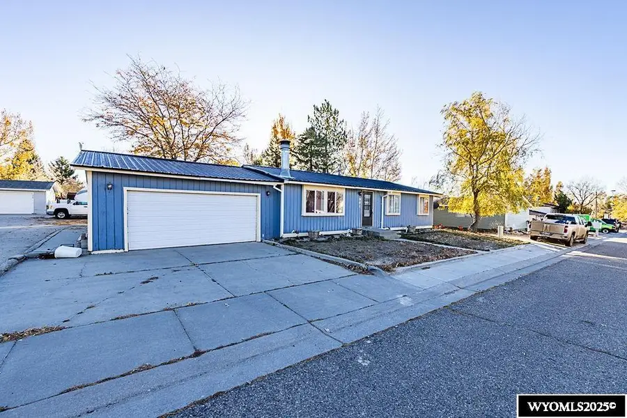 902 Valley Street, Rock Springs, WY 82902-1 - Image #3