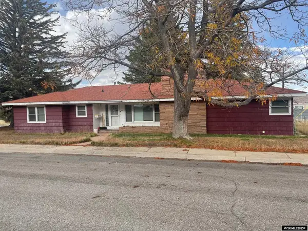 1233 W Jeffers Street, Rawlins, WY 82301