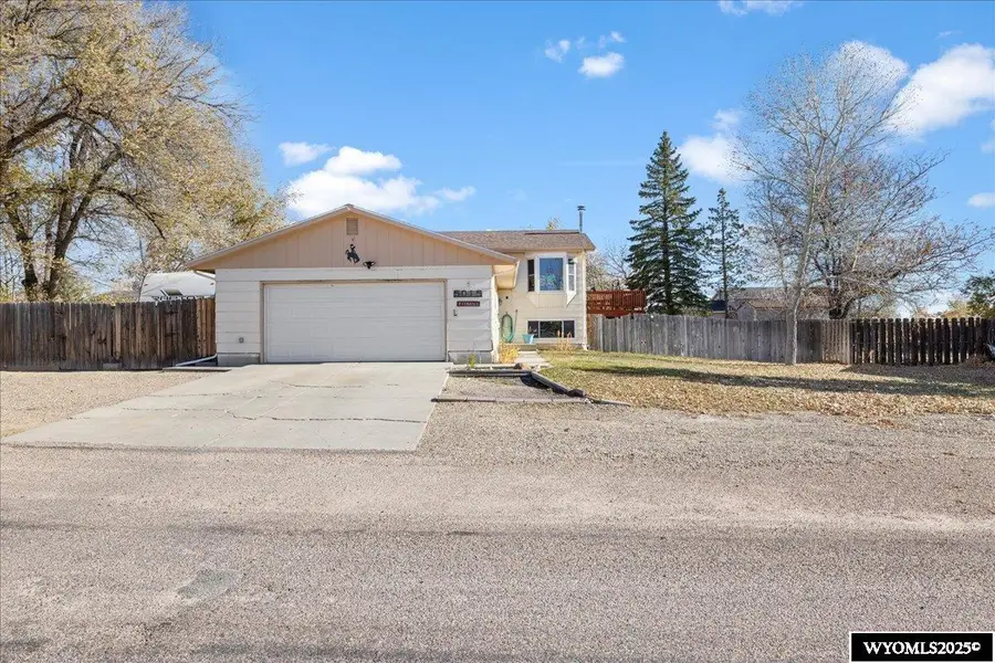 5015 Antelope Drive, Bar Nunn, WY 82601 - Image #2